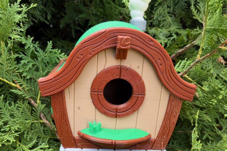 Bird Houses & Feeders